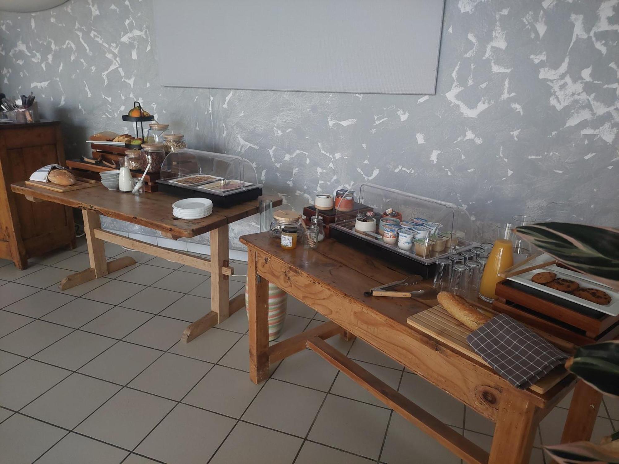 Logis Hotel Restaurant Le Clos Saint Loup Bram 외부 사진