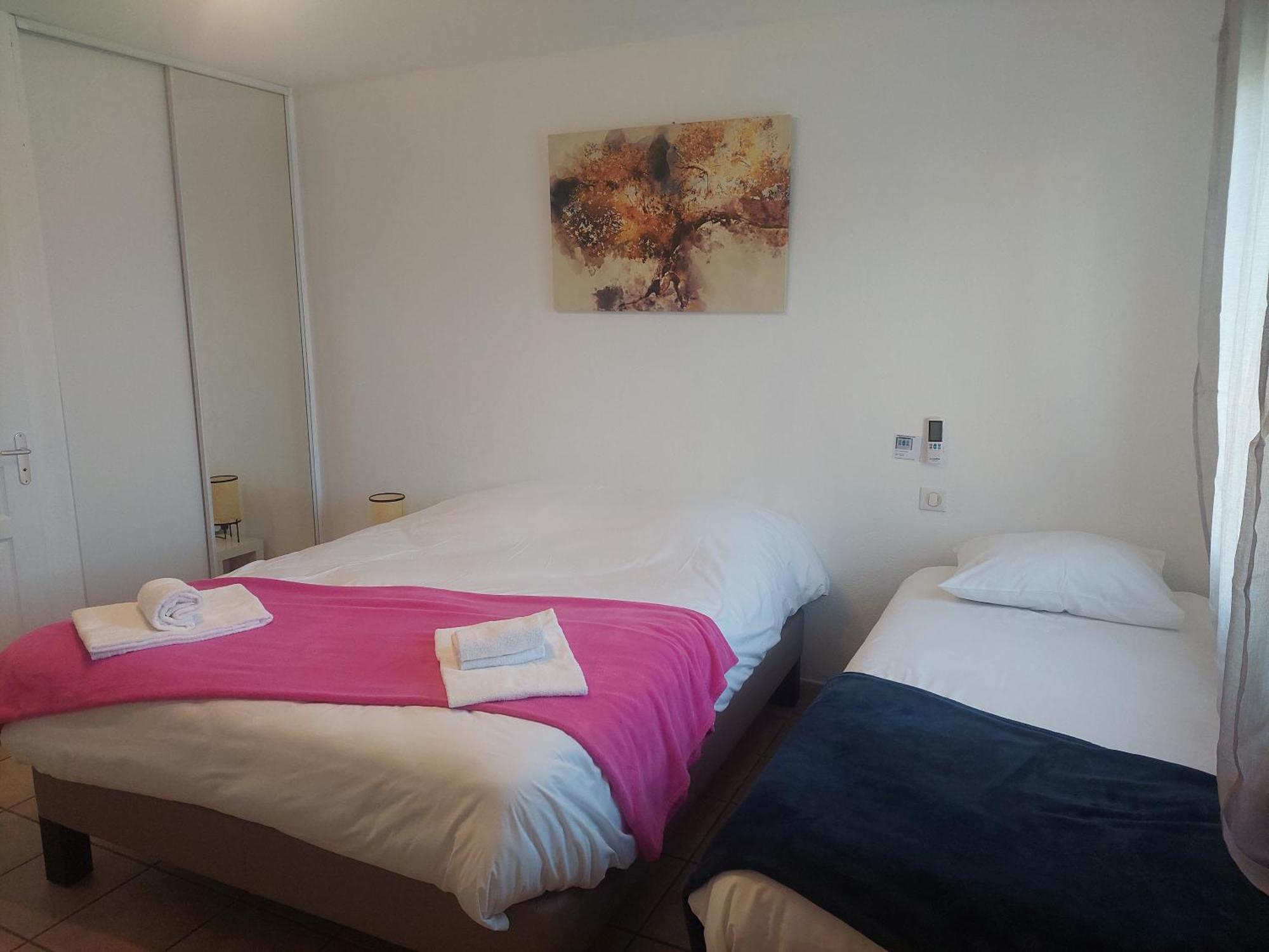 Logis Hotel Restaurant Le Clos Saint Loup Bram 외부 사진