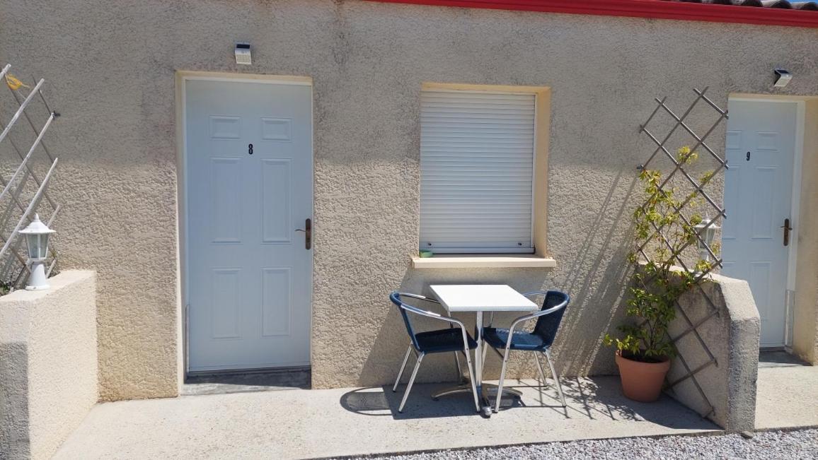 Logis Hotel Restaurant Le Clos Saint Loup Bram 외부 사진